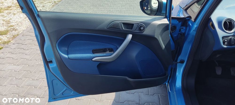 Ford Fiesta 1.25 Ambiente - 25