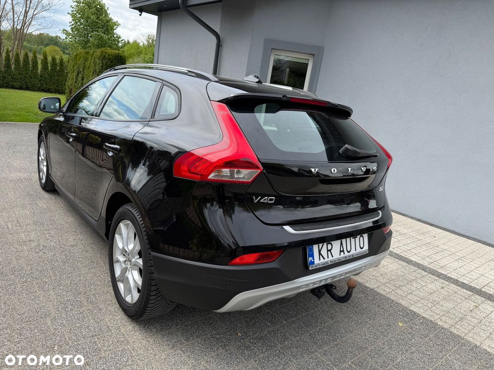 Volvo V40 Cross Country D2 Momentum - 3