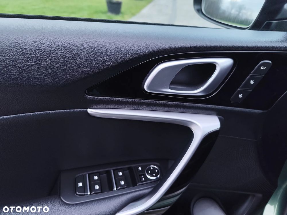 Kia Ceed 1.6 CRDi mHEV GT-Line DCT - 28