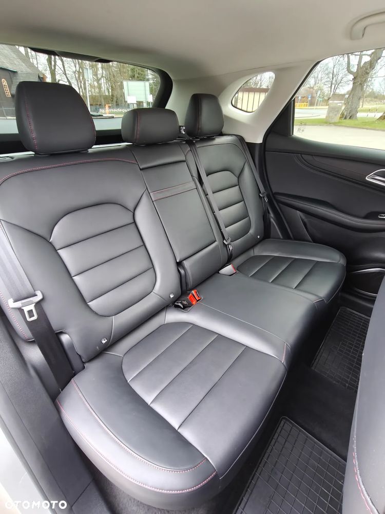 MG HS 1.5 T-GDI Excite DCT - 26