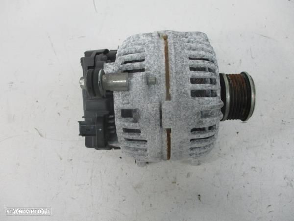 Alternador Nissan Nv200 Caixa/Combi - 4