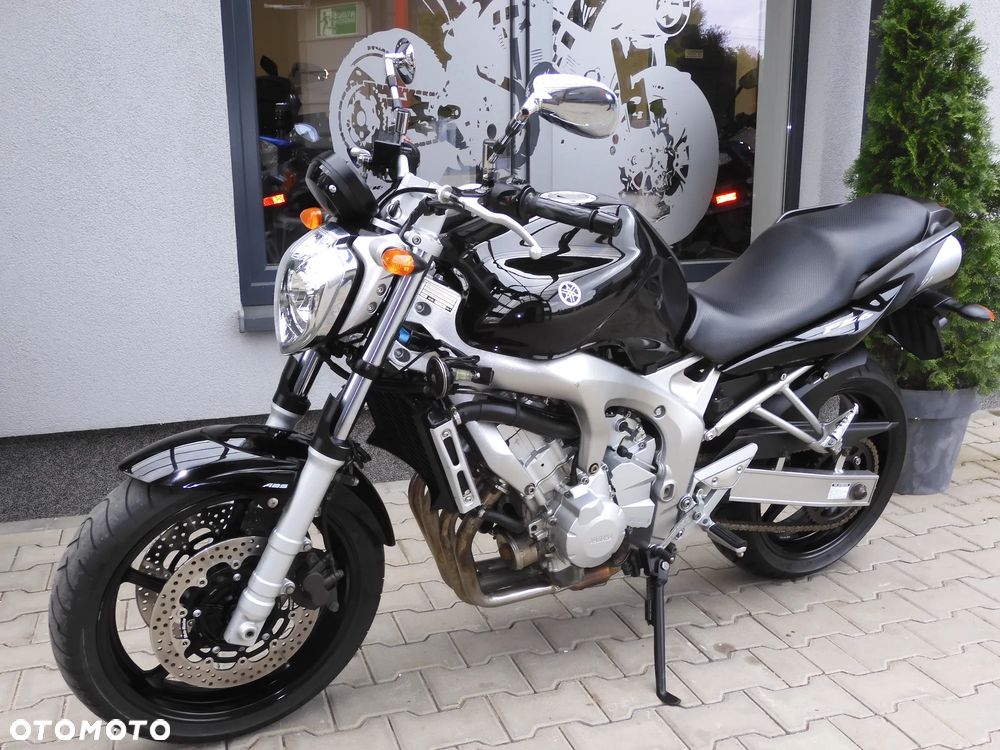 Yamaha FZ6 - 21