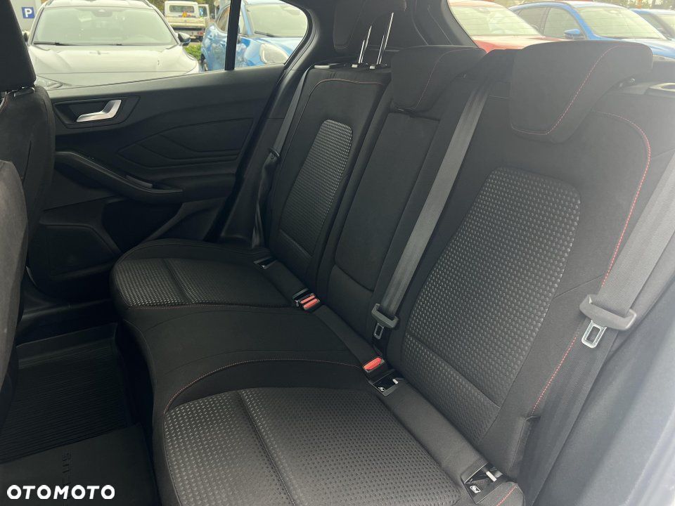 Ford Focus - 11