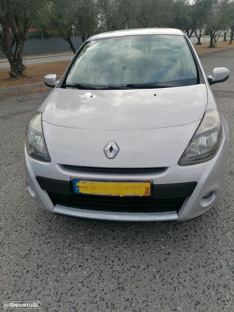 Renault Clio - 1