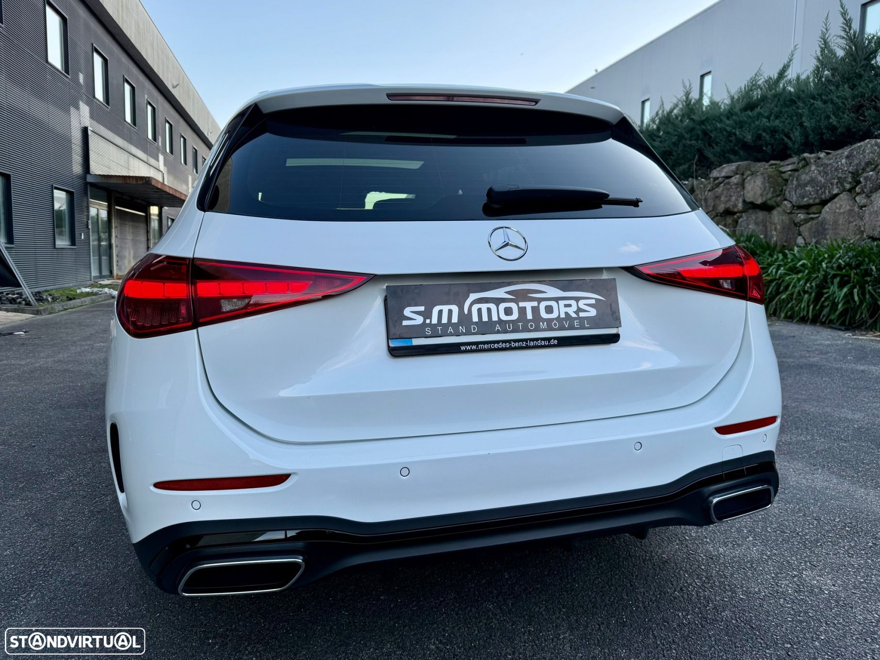 Mercedes-Benz C 300 e AMG Line - 14