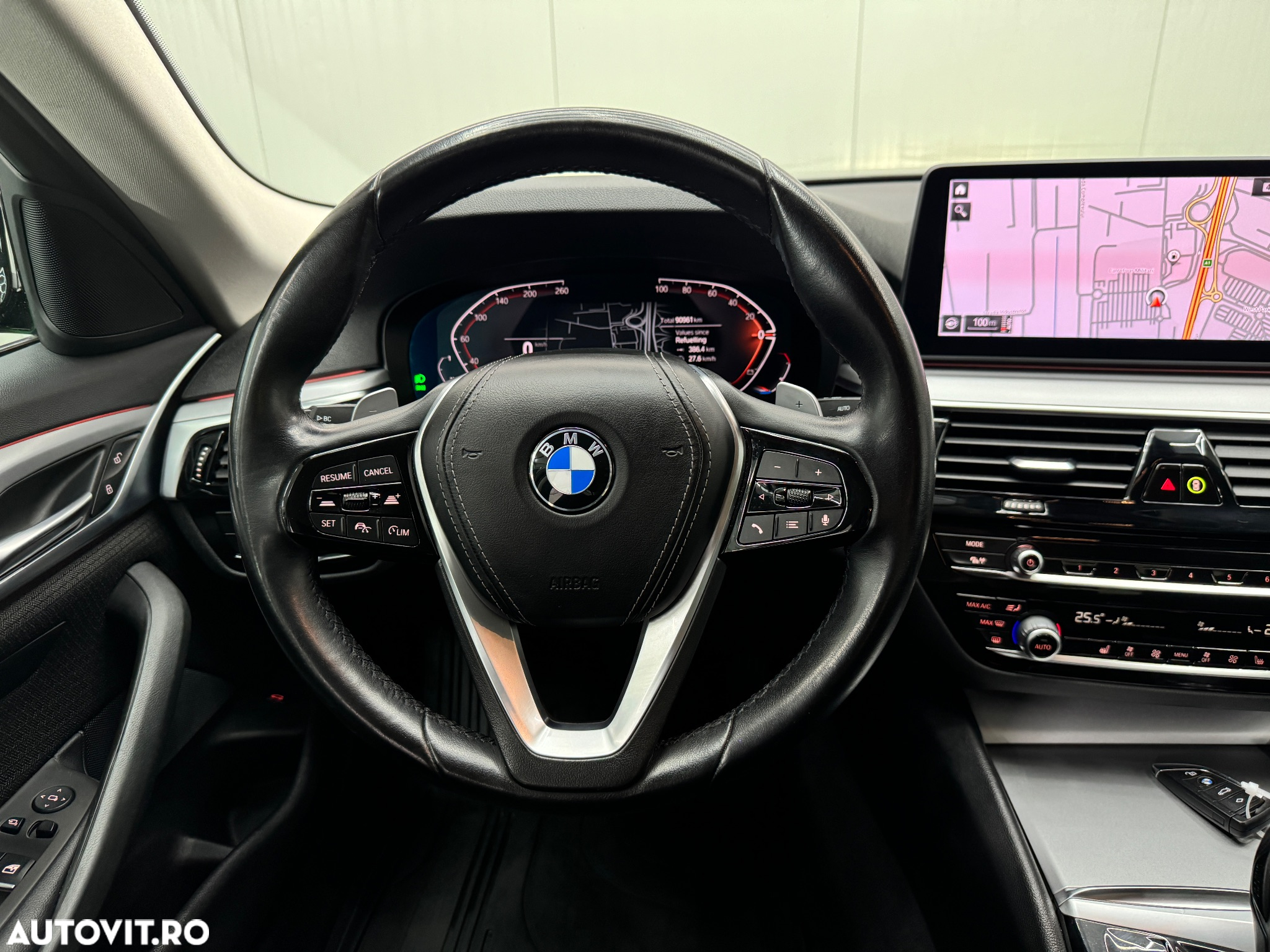 BMW Seria 5 530i xDrive AT MHEV - 15