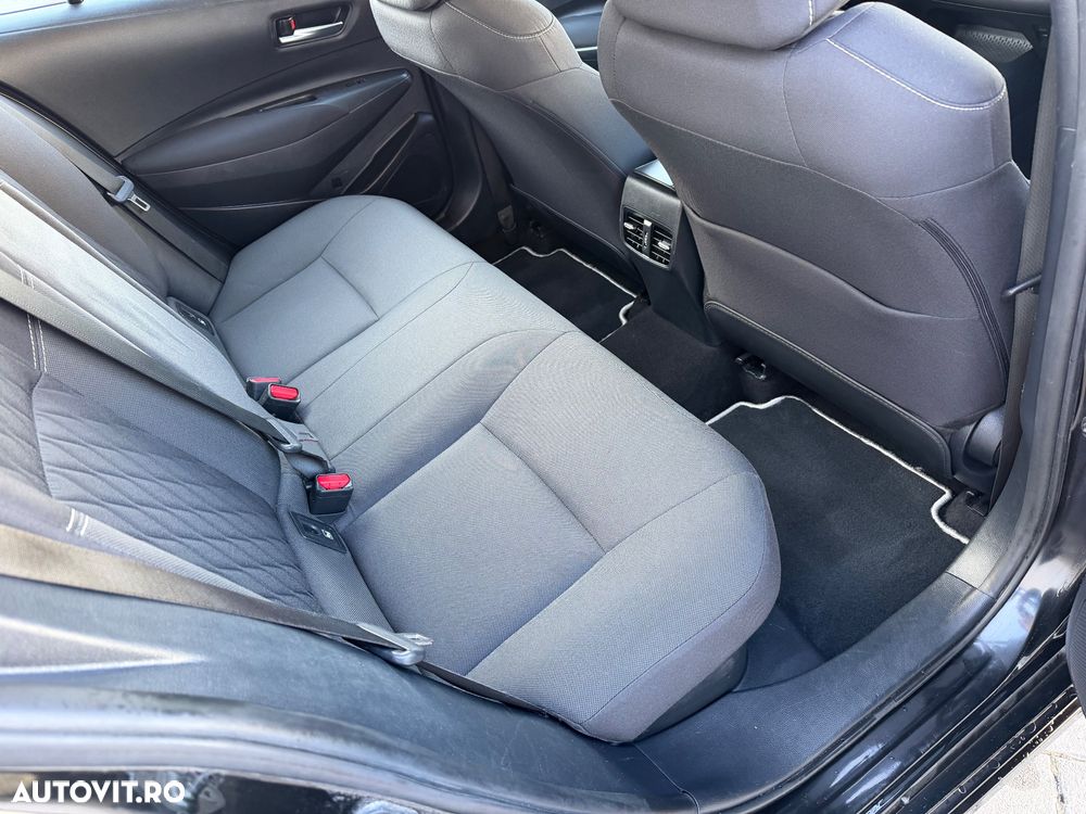 Toyota Corolla 1.8 HSD Business - 10