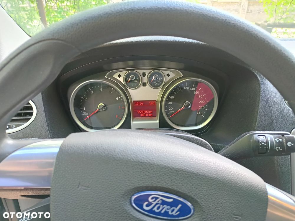 Ford Focus 1.6 Ambiente - 19
