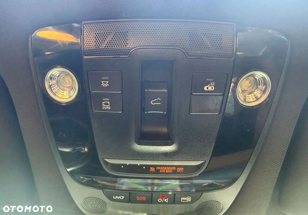 Kia Sorento - 12