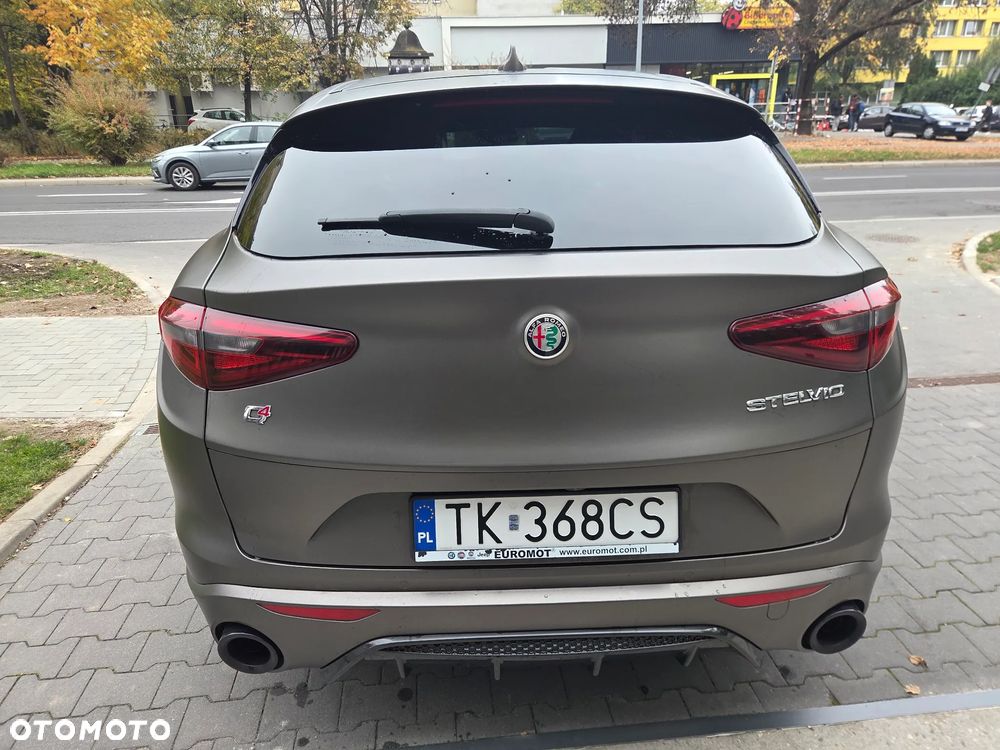 Alfa Romeo Stelvio 2.0 Turbo Veloce Q4 - 19