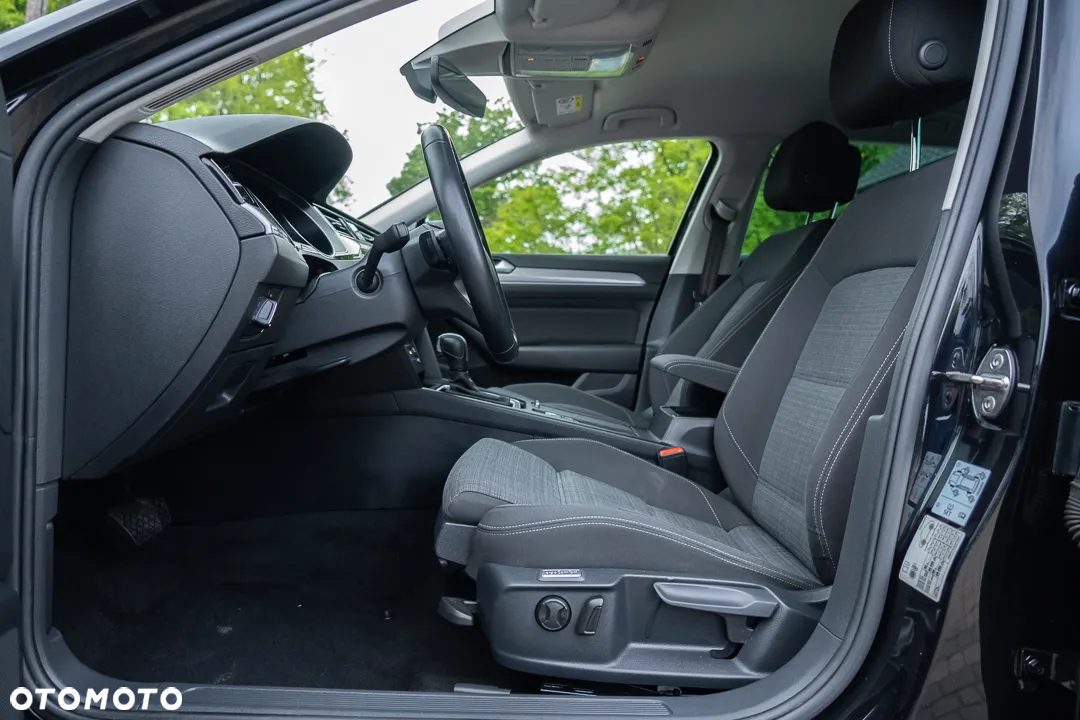 Volkswagen Passat Variant 2.0 TDI SCR DSG - 25