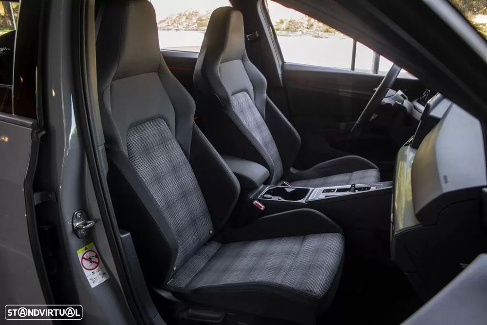 VW Golf 1.4 TSI GTE DSG - 28