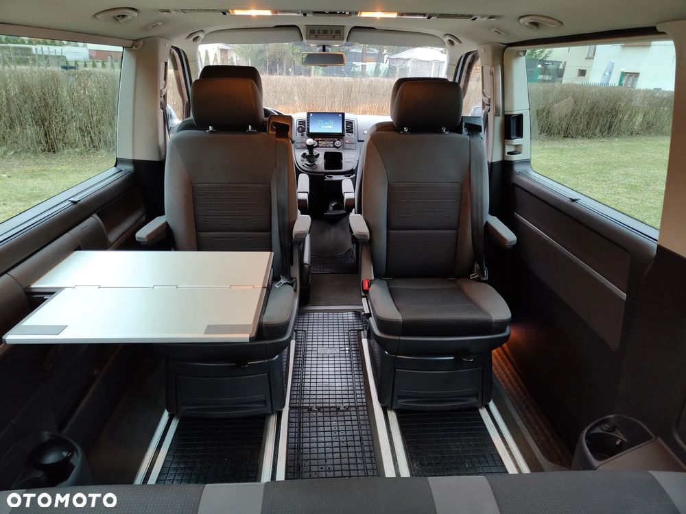 Volkswagen Multivan - 15