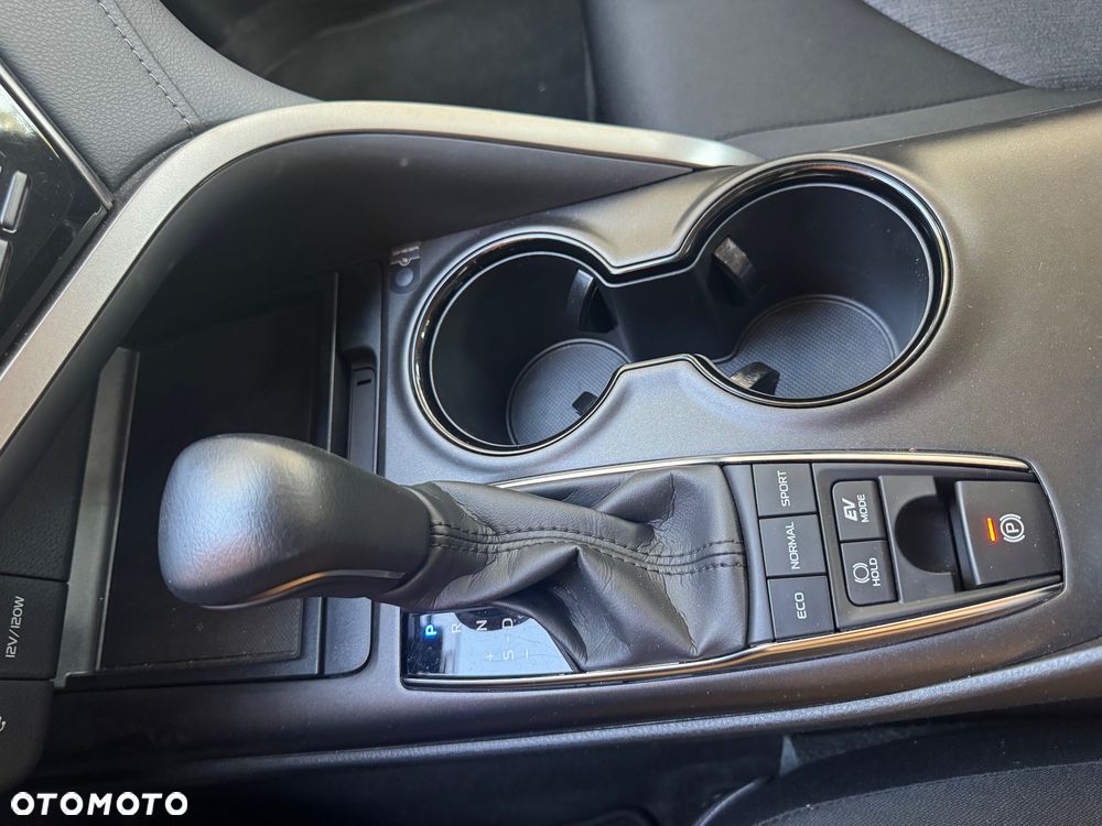 Toyota Camry 2.5 Hybrid Comfort CVT - 19