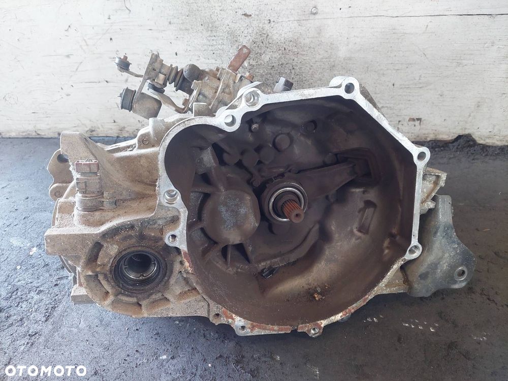 SKRZYNIA BIEGÓW MITSUBISHI LANCER VII 1.6 16V F5M4 - 1