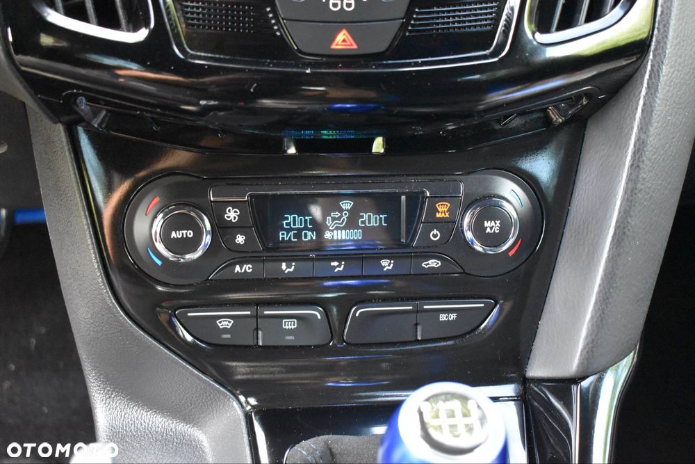 Ford Focus 2.0 EcoBoost ST mit Leder-Sport-Paket - 16