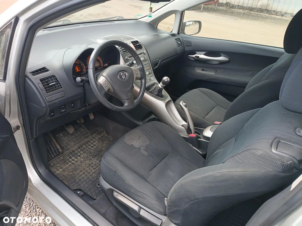 Toyota Auris 2.0 D-4D Luna - 5