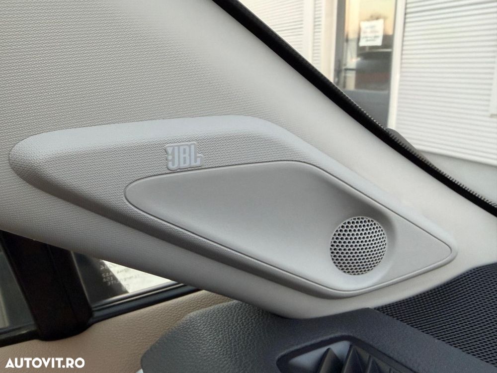 Toyota RAV4 2.5 Hybrid VVT-iE 4x4 Luxury Premium - 23