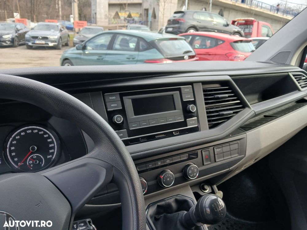 Volkswagen Transporter - 12