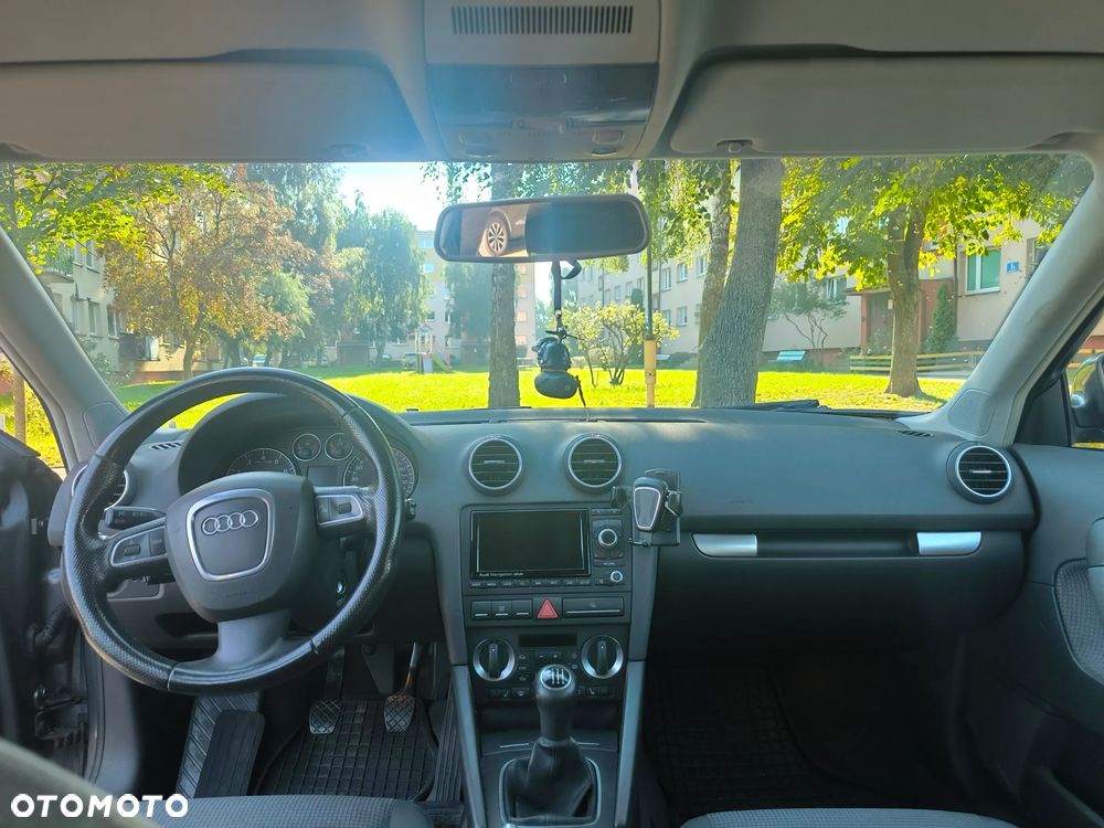 Audi A3 Sportback 1.6 FSI Ambiente - 12