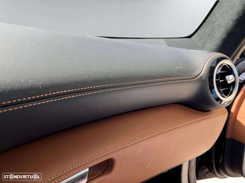 Mercedes-Benz AMG GT - 40