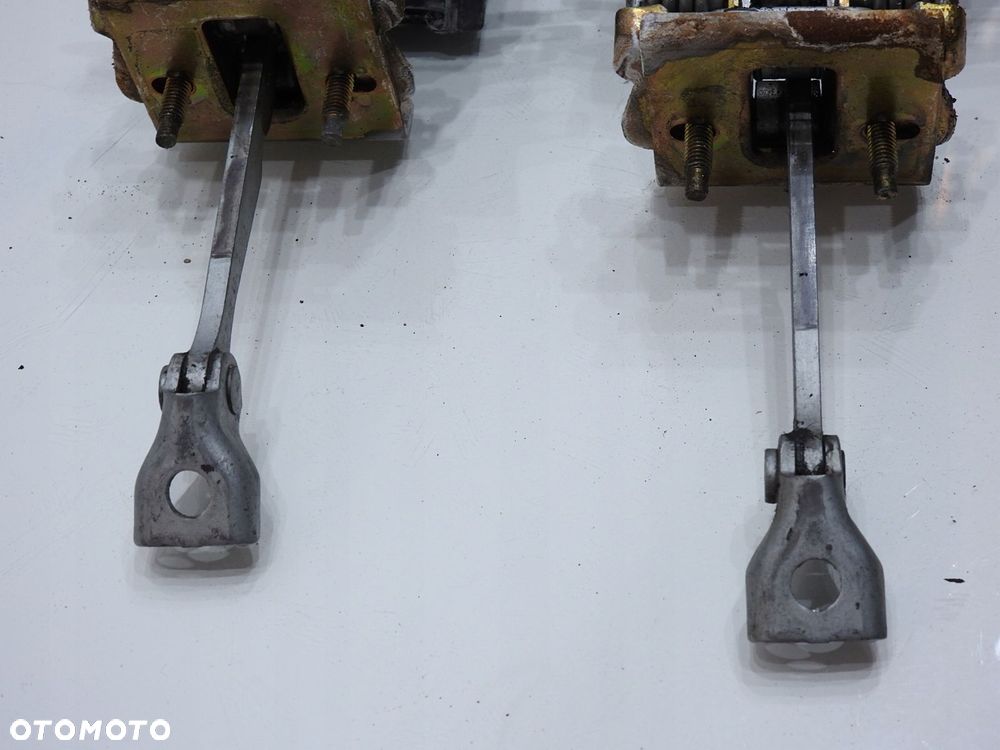 OGRANICZNIK DRZWI PRZÓD PEUGEOT 307 LIFT - 5