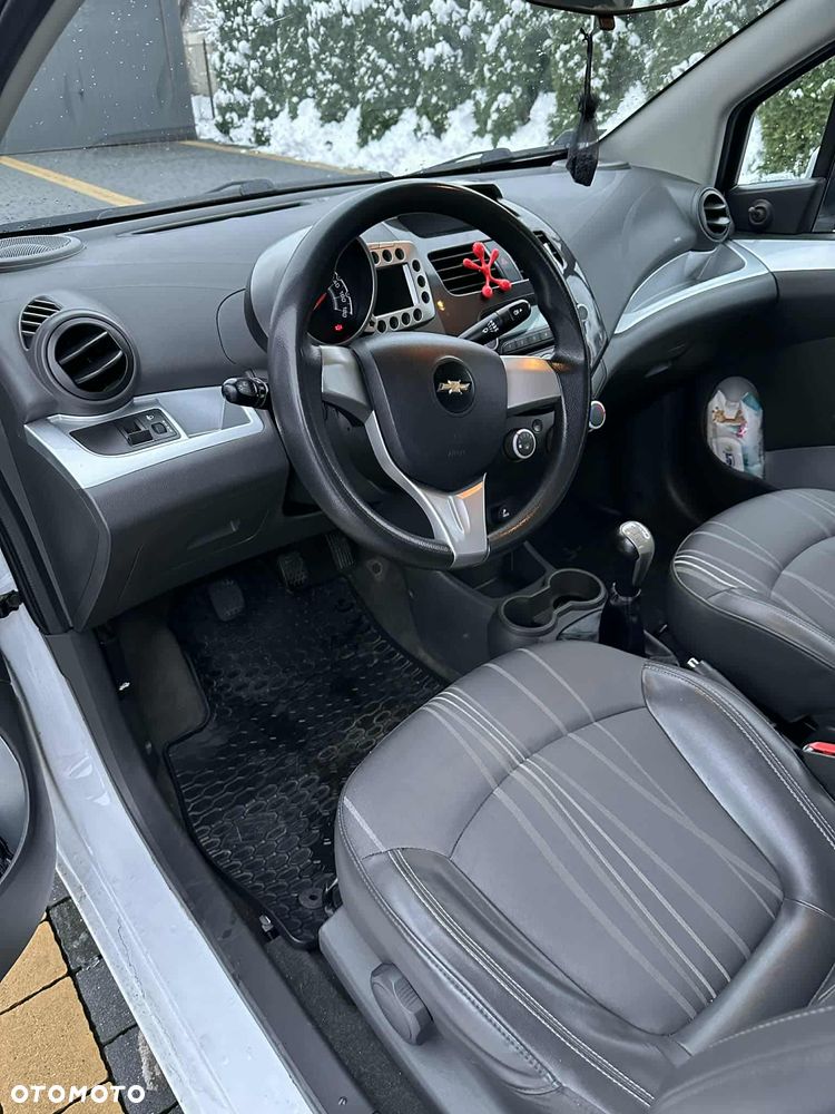 Chevrolet Spark 1.0 Base - 5