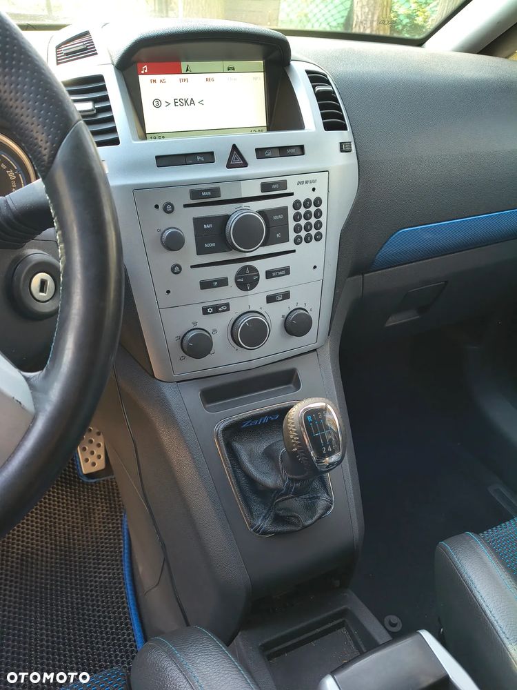Opel Zafira - 10