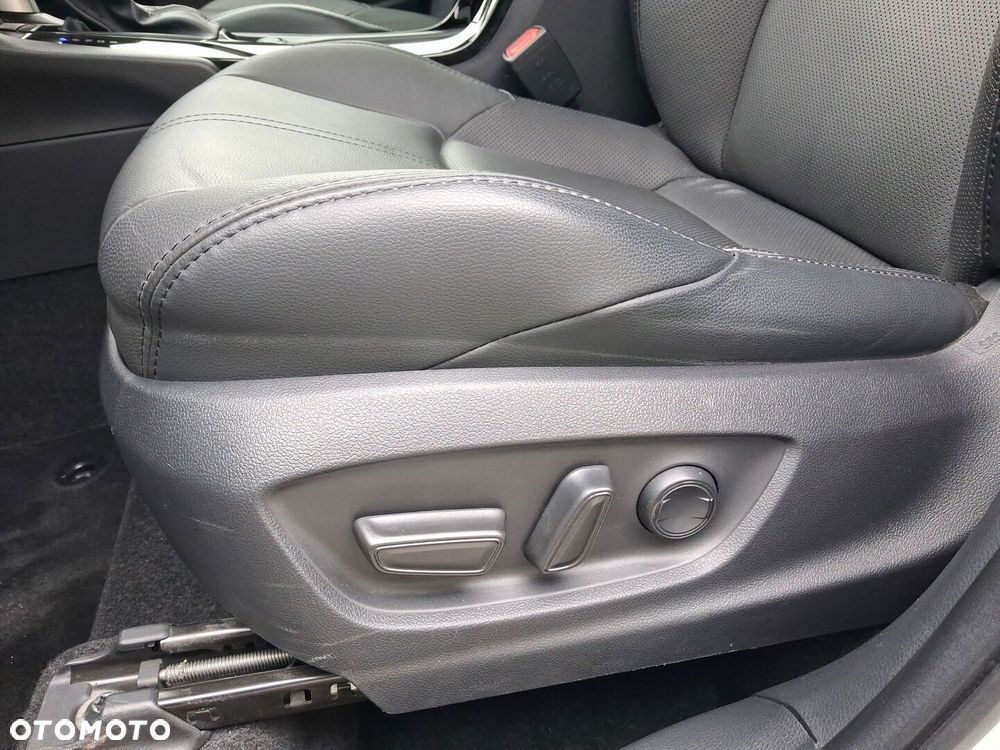 Toyota Corolla Cross 2.0 Hybrid Executive - 23