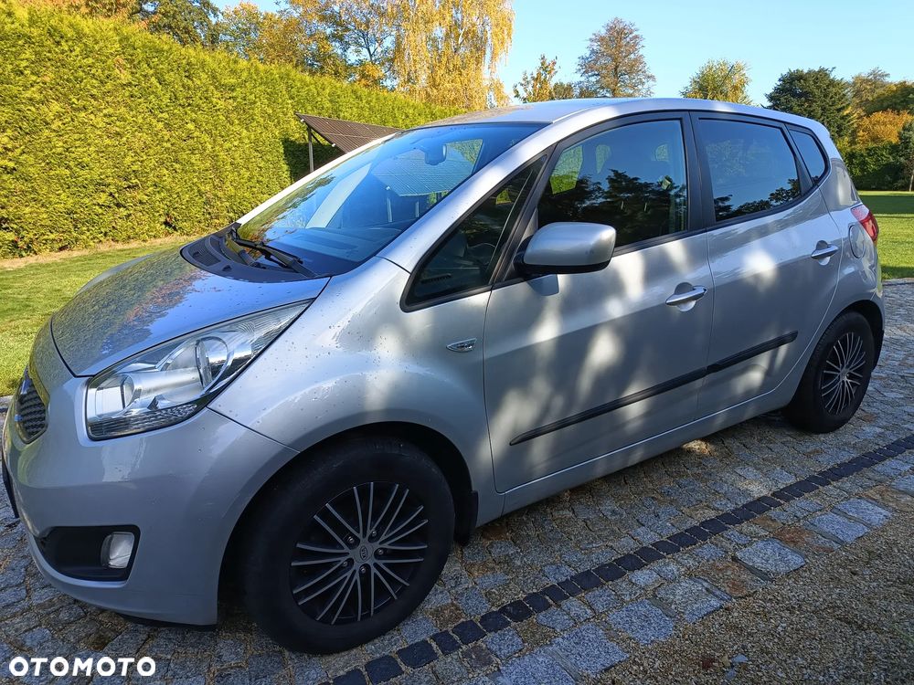 Kia Venga 2010 photo 3