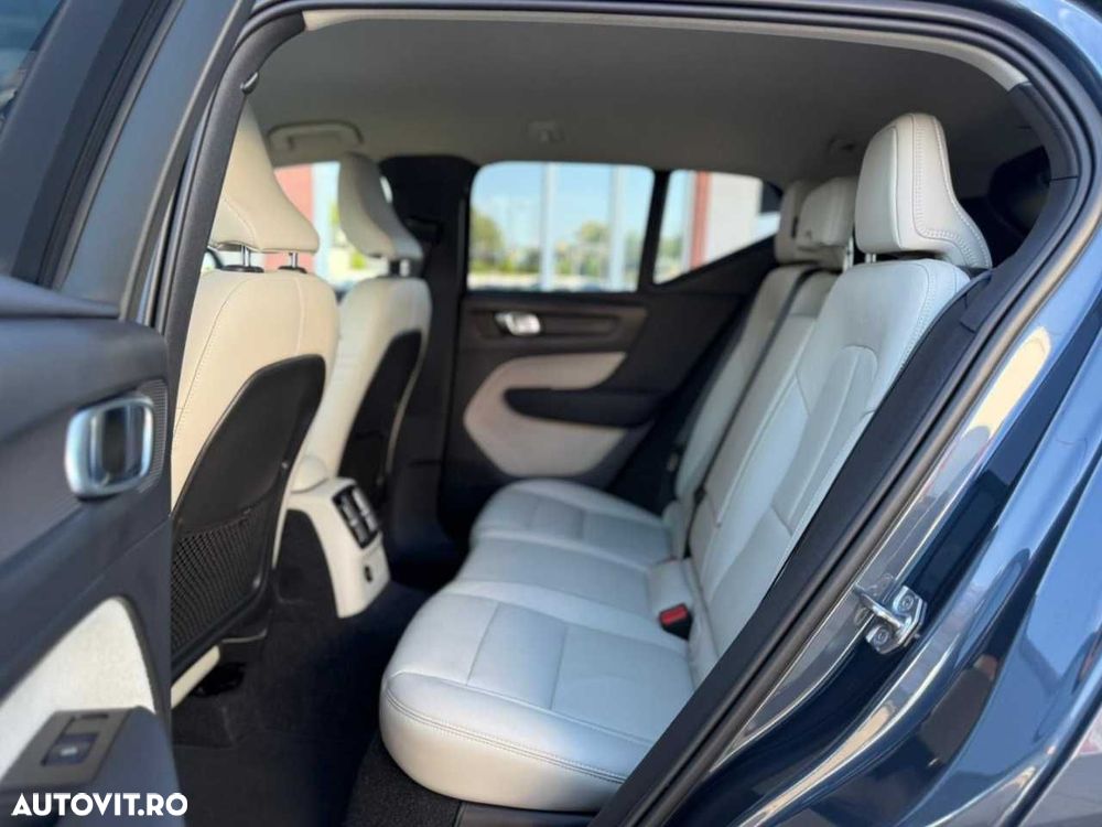 Volvo XC 40 - 18