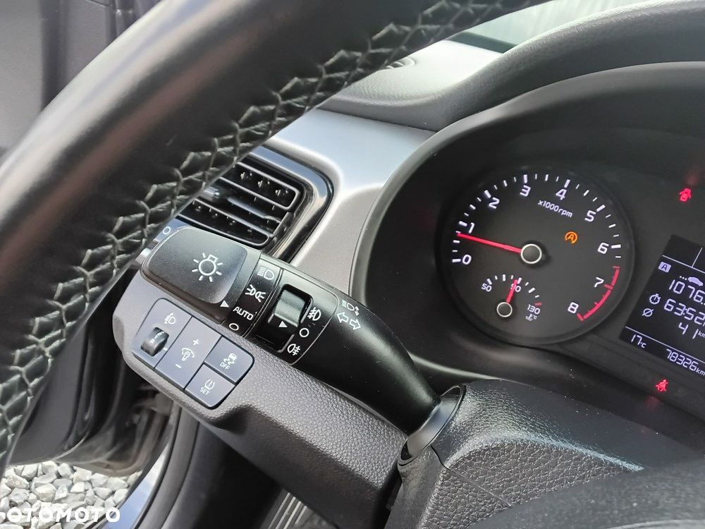 Kia Rio - 30