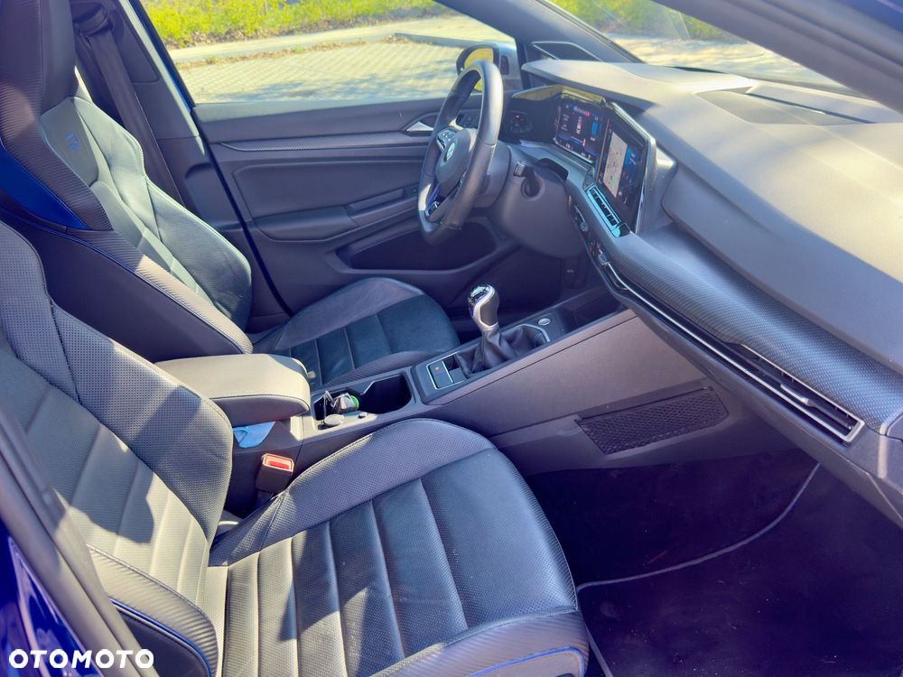 Volkswagen Golf - 11