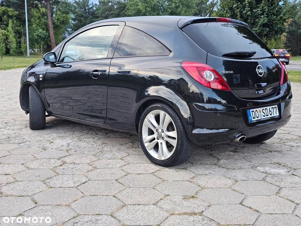Opel Corsa 1.4 16V 150 Jahre - 2