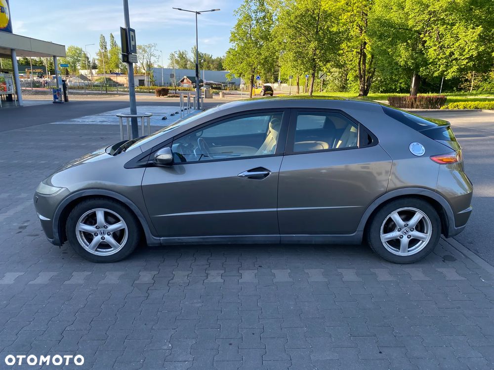 Honda Civic 1.8 Executive - 6