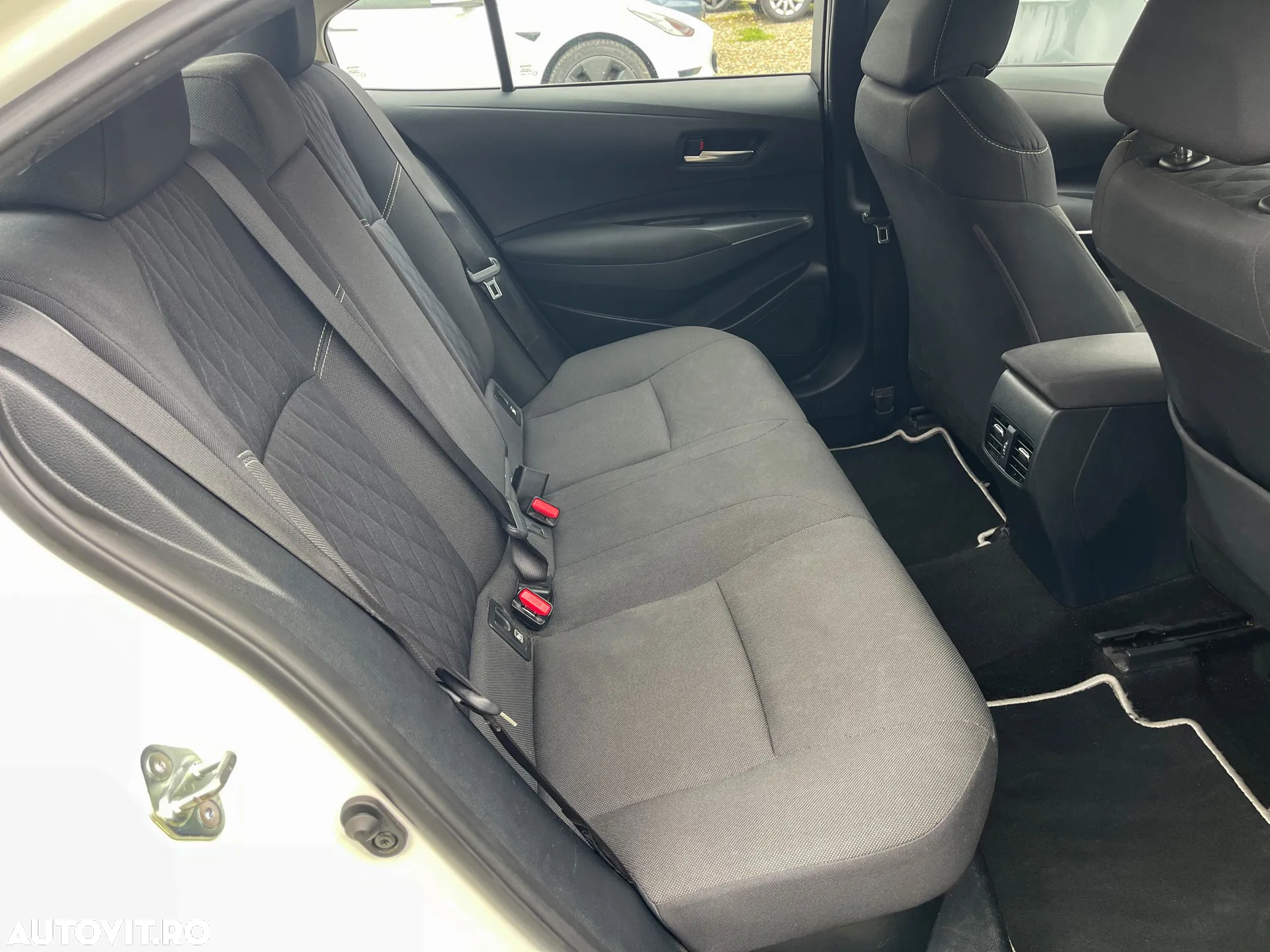 Toyota Corolla Sedan 1.8 HSD Dynamic - 7
