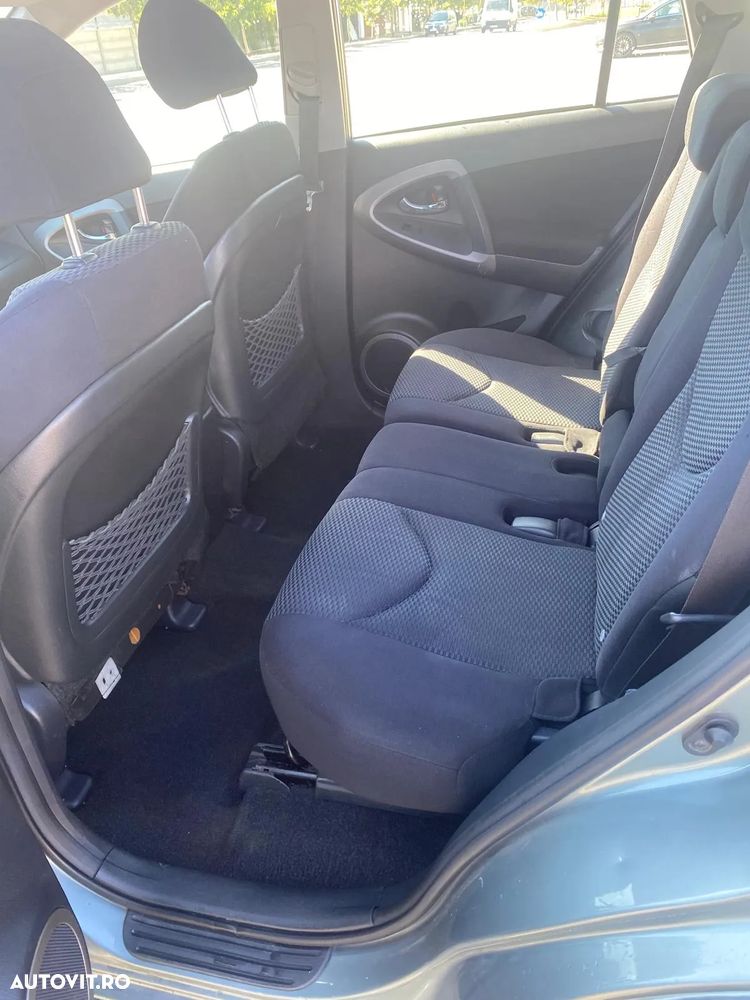 Toyota RAV4 2.2 D-4D Confort - 6