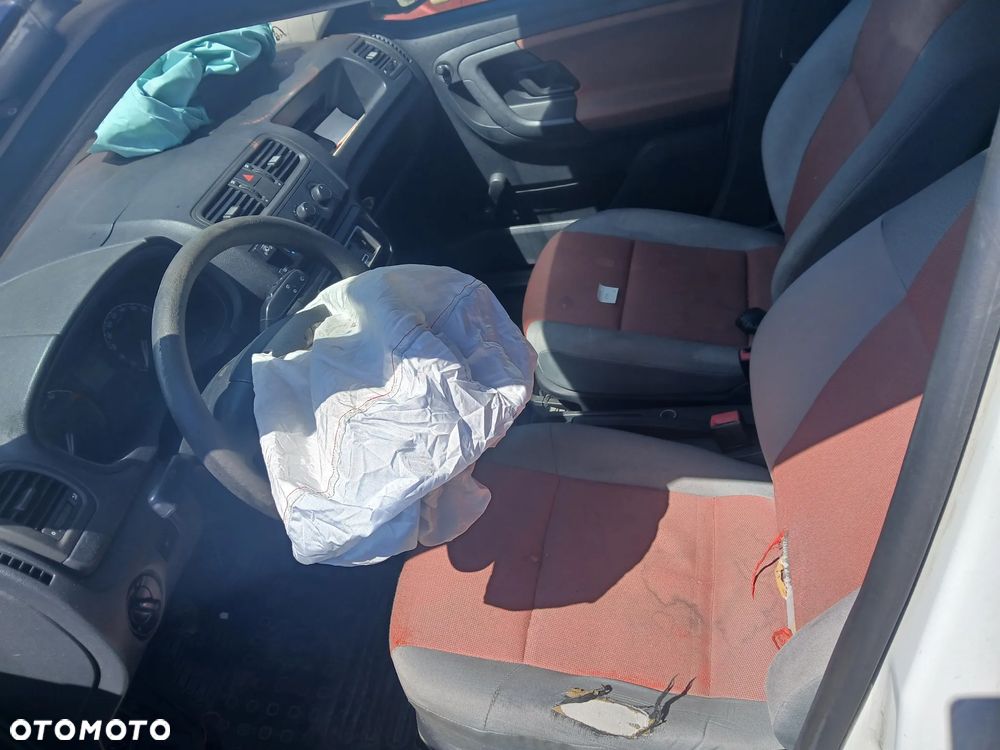 skoda fabia II LF9E maska zderzak lampa grill błotnik drzwi zbiornik paliwa szyba lusterko klamka - 5
