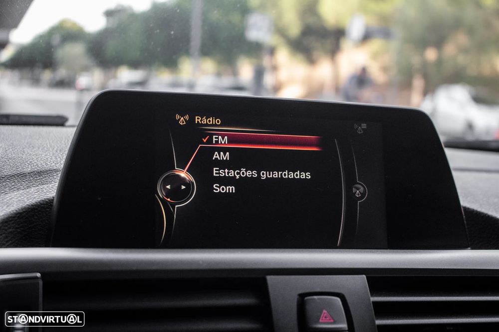 BMW 116 d Line Luxury - 43