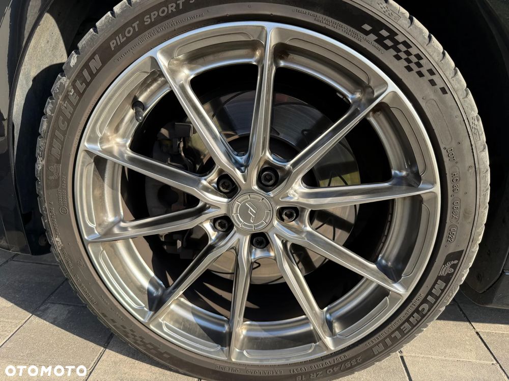 Ford Focus 2.0 EcoBoost ST - 11