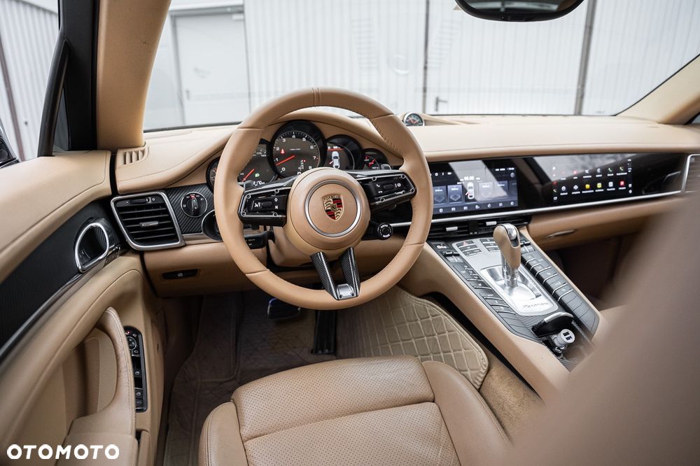 Porsche Panamera 4 PDK Platinum Edition - 28