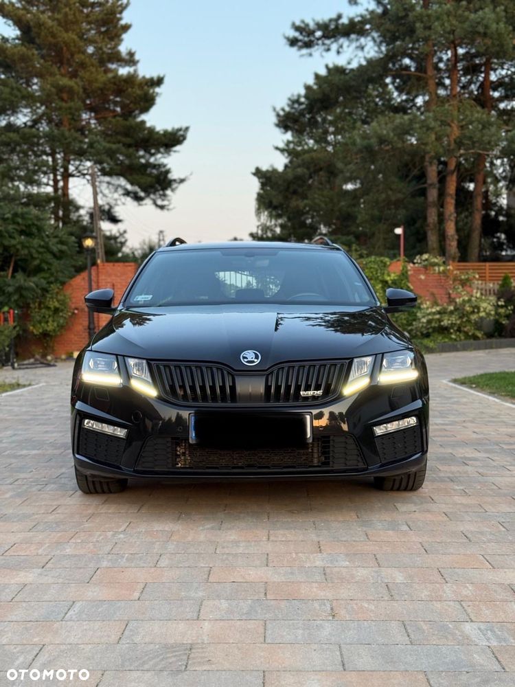 Skoda Octavia 2.0 TDI RS DSG - 2