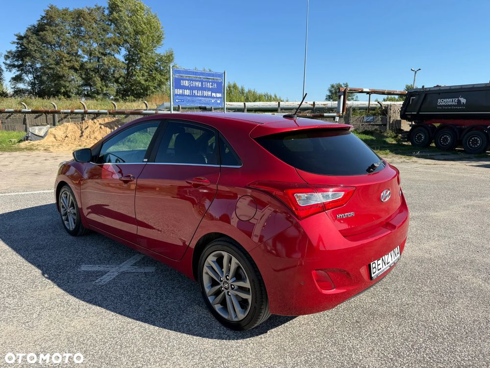 Hyundai i30 blue 1.6 GDI Passion - 31