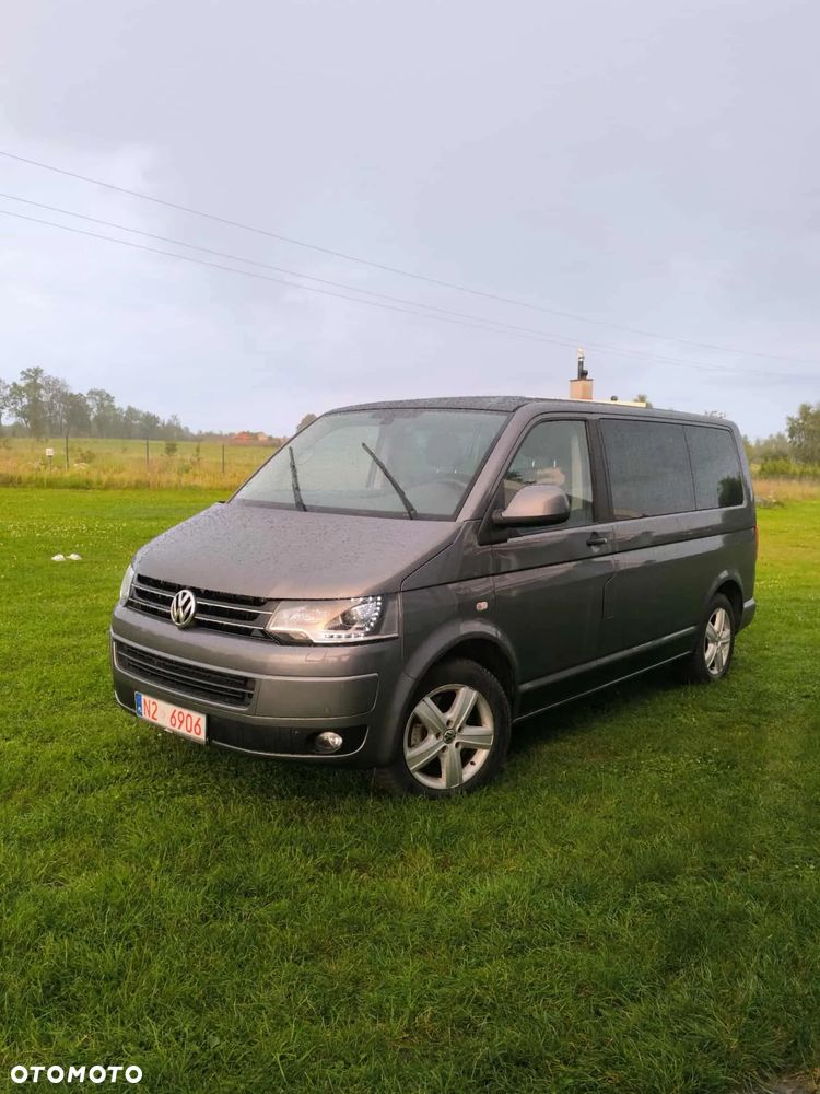 Volkswagen Multivan - 2
