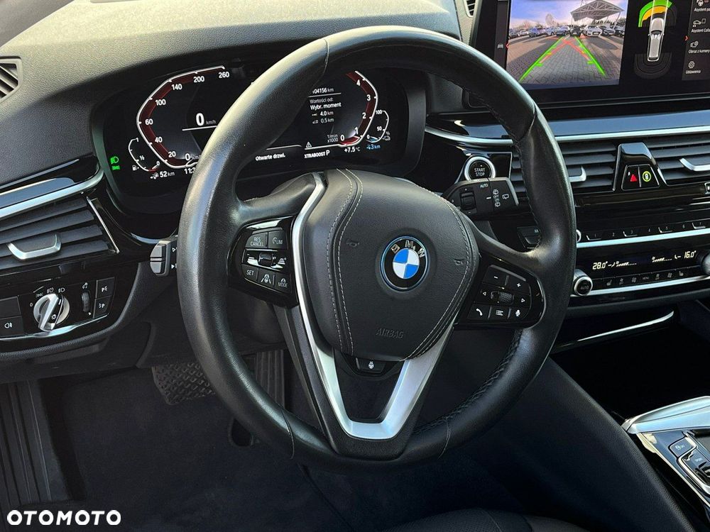 BMW Seria 5 530e Luxury Line - 17