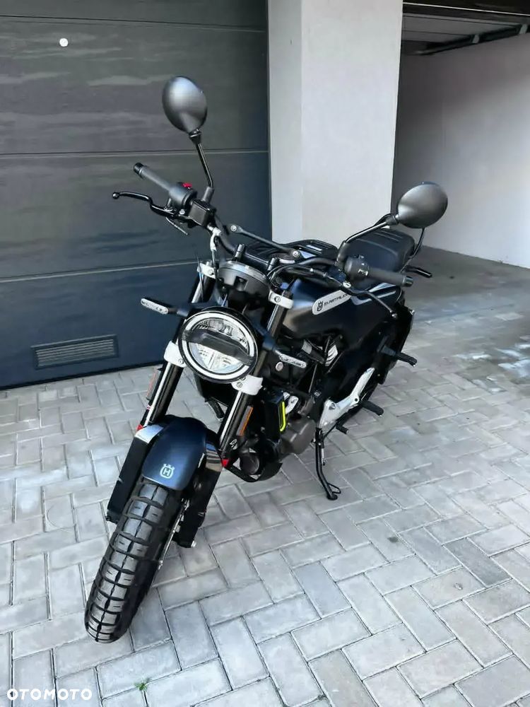 Husqvarna Svartpilen - 1