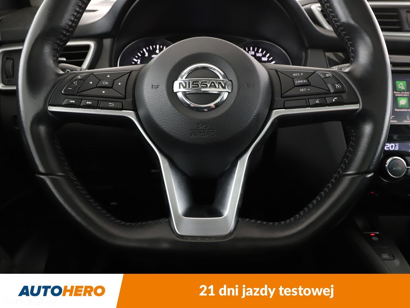 Nissan Qashqai 1.3 DIG-T N-Connecta - 18