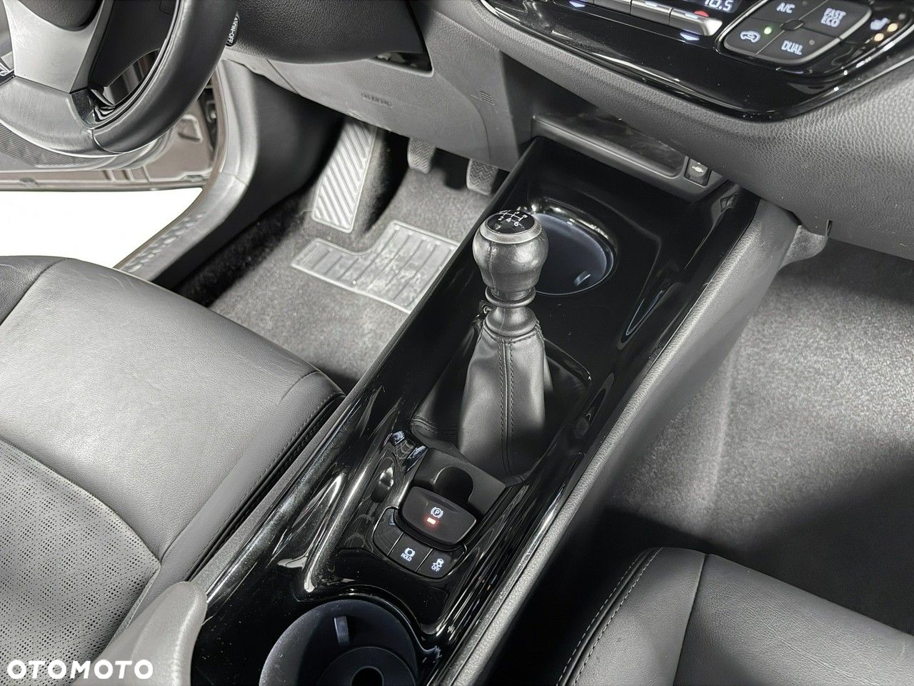 Toyota C-HR 1.2 Turbo Lounge - 25