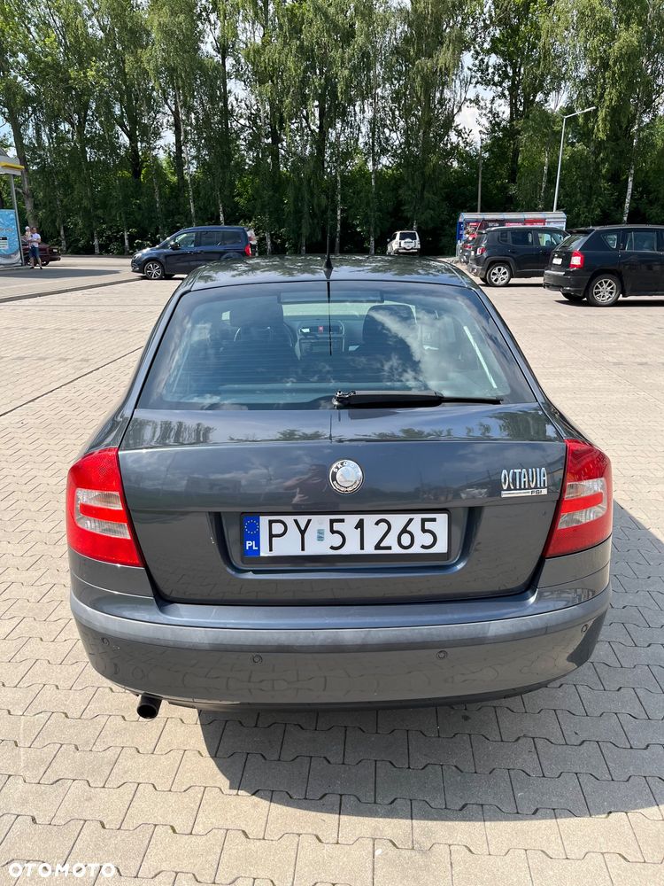 Skoda Octavia 1.6 FSI Classic - 4