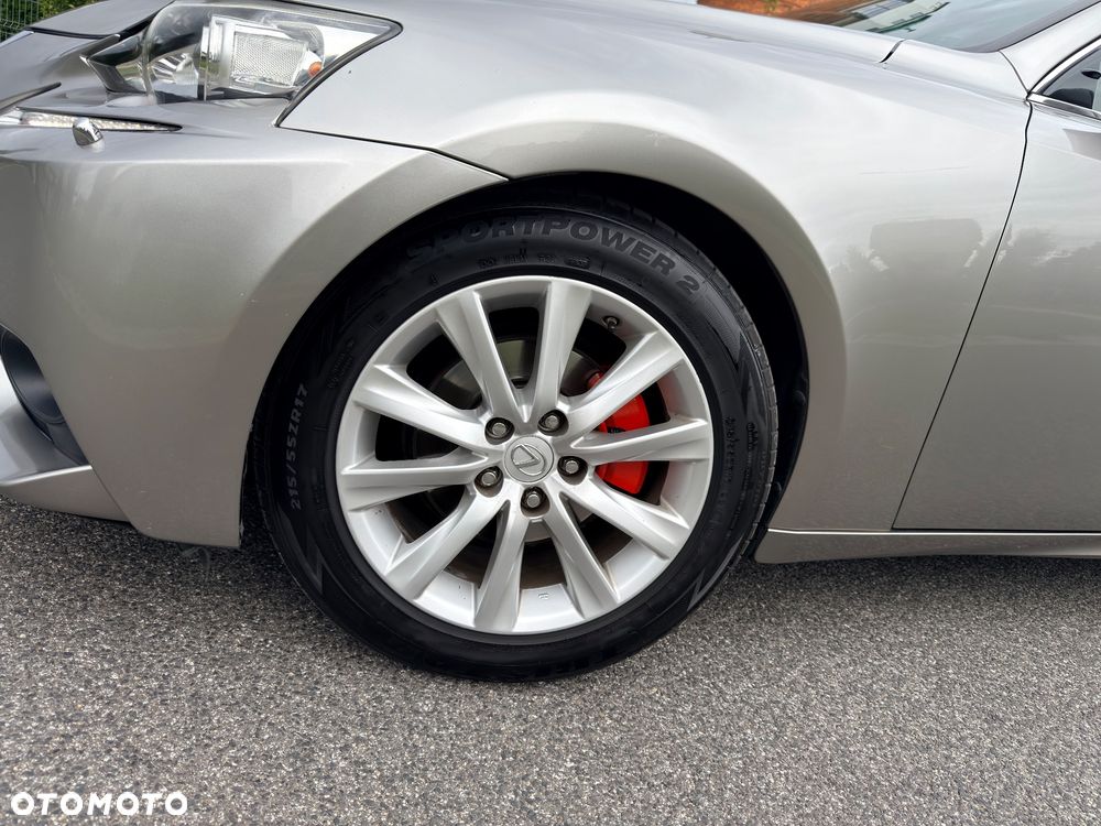 Lexus IS 300h F Sport - 5